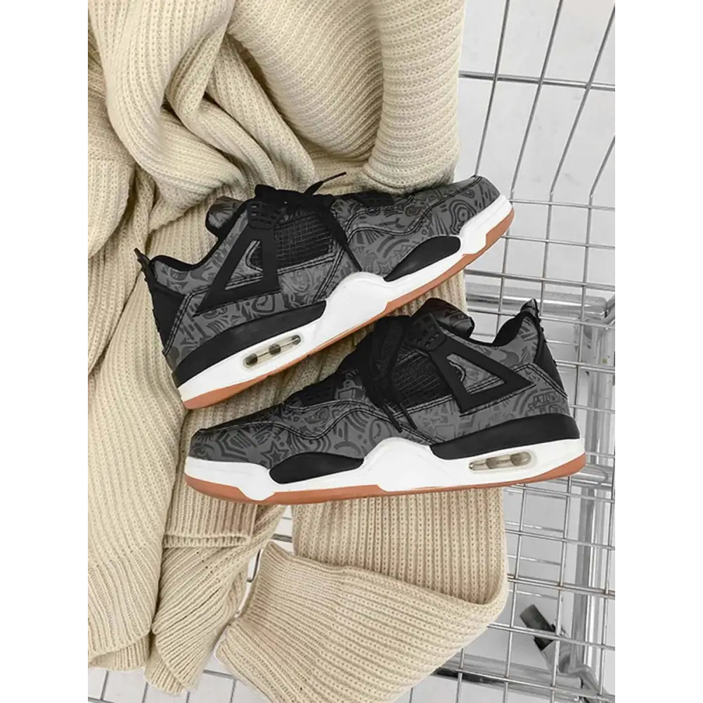 Larn erkek sneaker, siyah ve gri Air Jordan 4, beyaz taban ve kauçuk dış taban