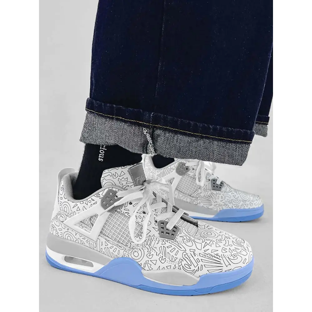 Larn erkek sneaker, beyaz ve gri Air Jordan 4, lazer desenli, mavi tabanlı