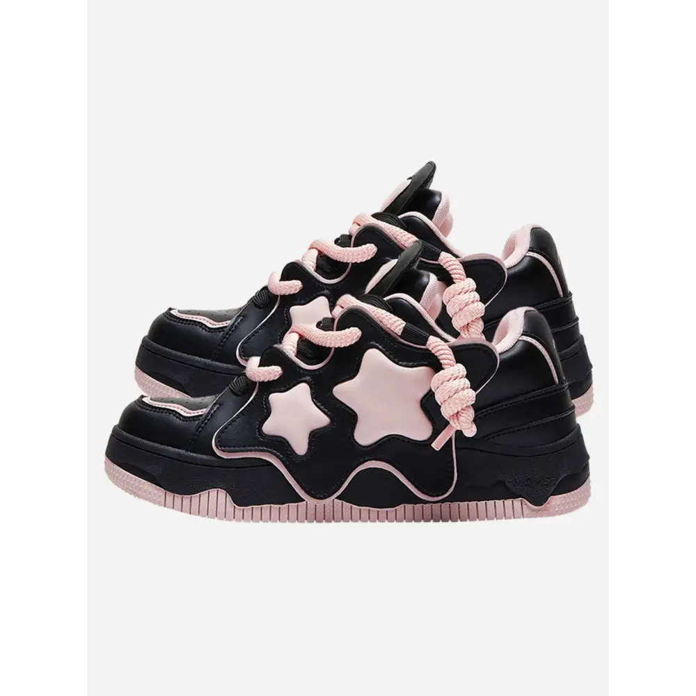 Norile kadın sneakers, siyah ve pembe yıldız desenli kalın sneaker ile dekoratif kayışlar