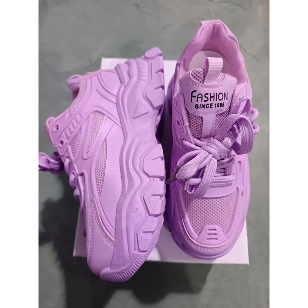 Parlak mor chunky Fashion markalı Pulse kadın sneakers, yüksek performans için tasarlandı