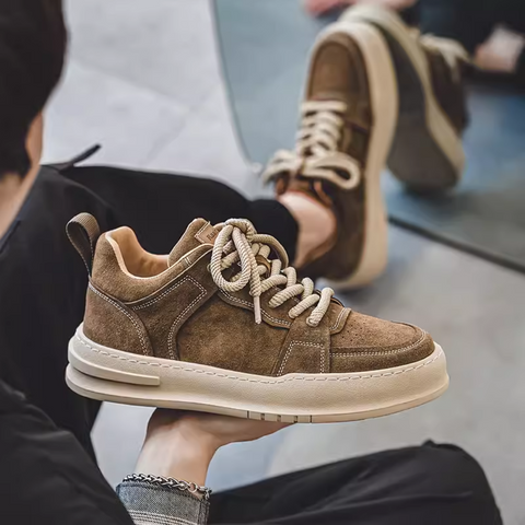 Tan süet sneaker, beyaz taban ve bağcıklarla Bardel erkek sneakers modeli