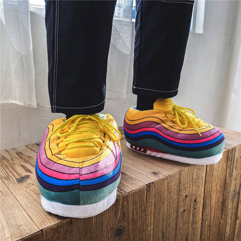 Renkli AIR FORCE 1 Rainbow Panduf, canlı sarı, pembe, mavi ve yeşil çizgilerle