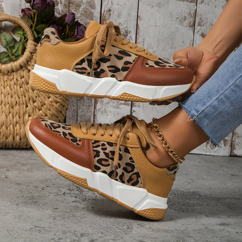 Derina kadın sneaker, leopard desen ve kahverengi deri detayları ile şık tasarım