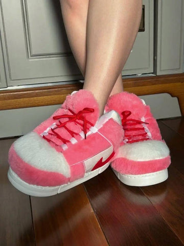 Açık pembe ve beyaz, kırmızı bağcıklı AIR NK Cherry peluş sneakers resmi