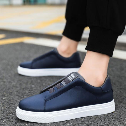 Tarmel erkek sneakers, laceless navy blue design with white sole for comfort