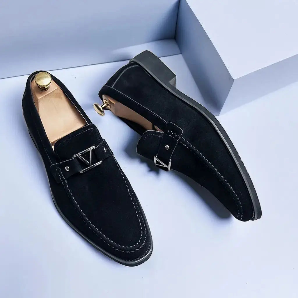 Loterio günlük erkek ayakkabı, metal detaylı siyah süet loaferlar