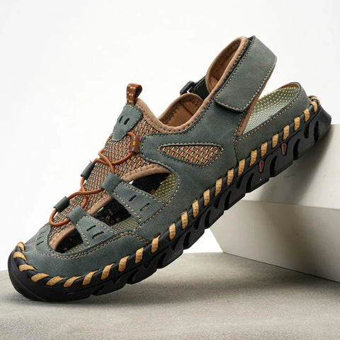 Gorven unisex sandalet in rugged green leather with mesh panels and textured sole