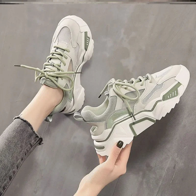 Delina kadın spor ayakkabı, ince ağ detaylı beyaz ve açık yeşil chunky sneakers