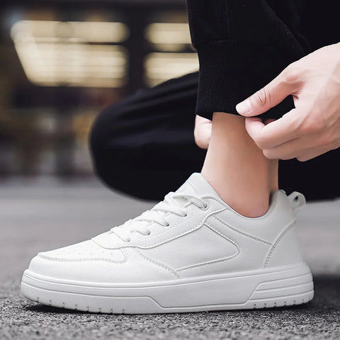 Mavella unisex sneakers, beyaz deri kalın tabanlı düşük top tasarımı ile