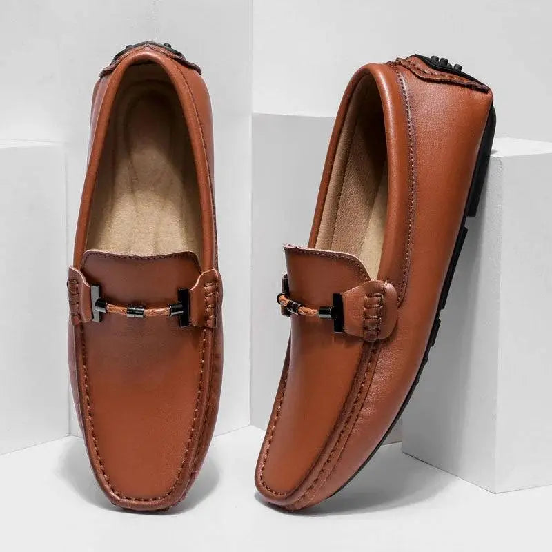 Brown leather Delis erkek loafer with metal horsebit detail for stylish comfort