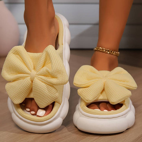 Pale yellow kadın terlik with oversized bows, part of Elitwalk Pads kadın koleksiyonu