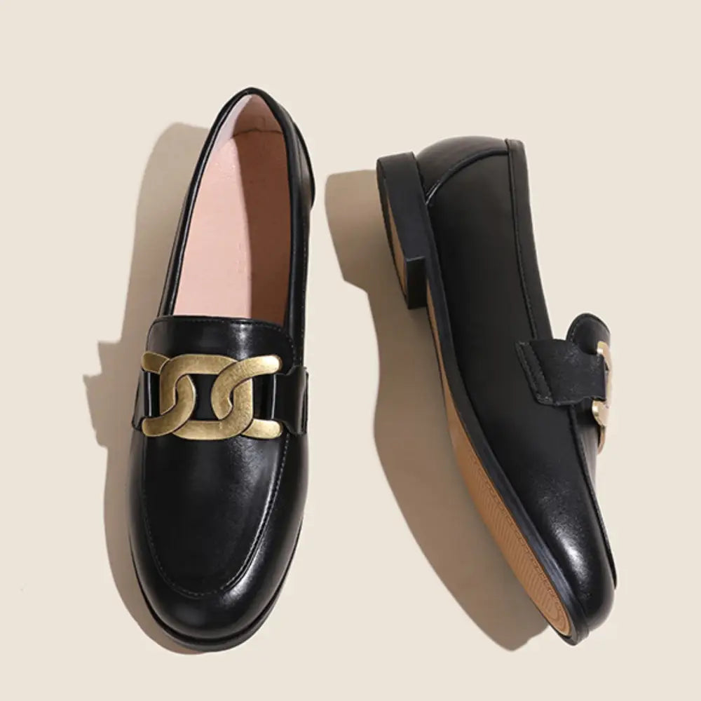 Galrano rugan kadın siyah deri loafers altın zincir donanımlı vamp ile