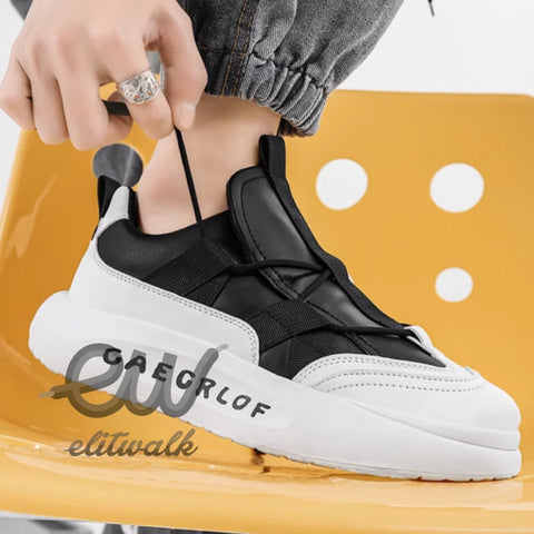 Garvin Sneakers modeli siyah beyaz, yan tarafında GAEGRLOG yazılı tasarıma sahip