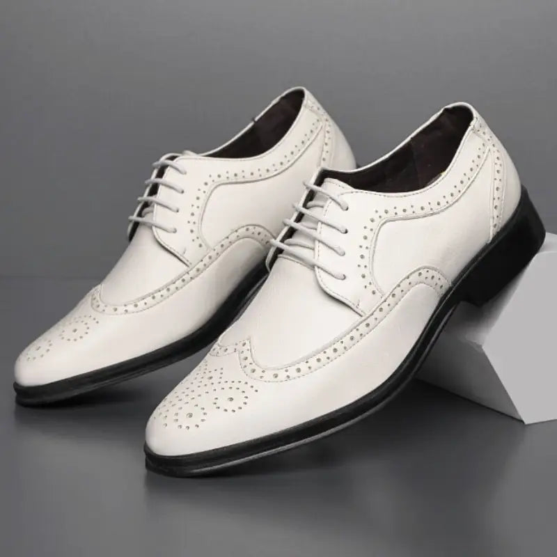 Jaril erkek rugan beyaz deri wingtip ayakkabılar, brogue detaylarıyla şık