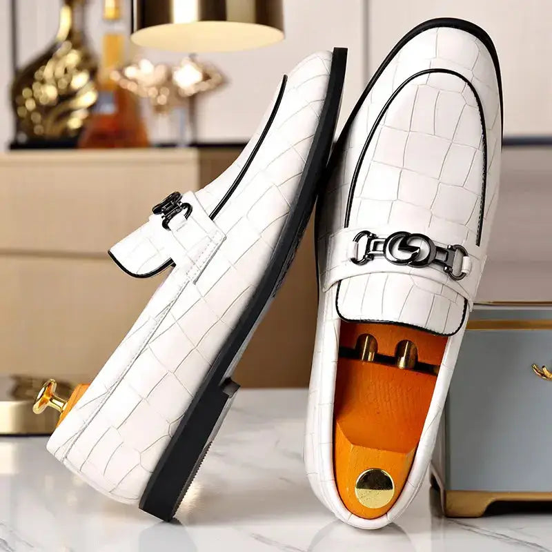 Beyaz timsah derisi detaylı Jorio erkek loafer, şık metal donanımlarla