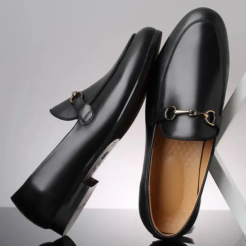 Kanto erkek loafer, siyah deri loafer altın at başı donanımı ile