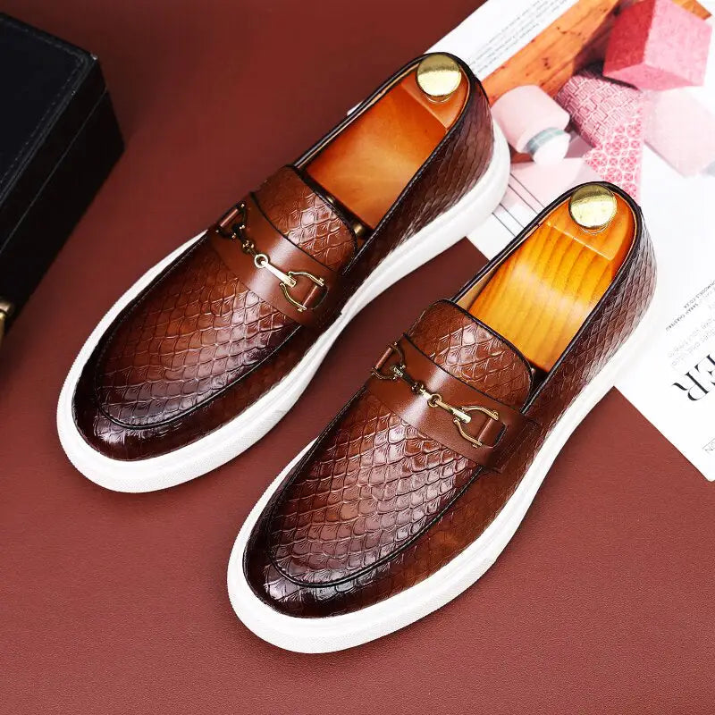 Laran erkek loafer, kahverengi deriden ve beyaz tabanlı şık tasarım