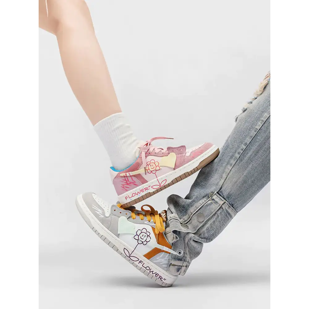 Melro kadın sneakers, pembe, beyaz ve gri yüksek spor ayakkabılar, çizgi film desenleriyle