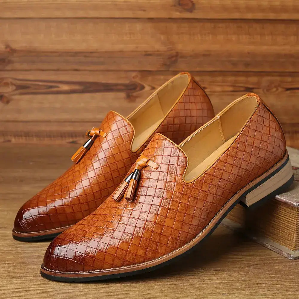 Miral erkek loafer, kahverengi deri, dokulu ve püsküllü klasik erkek loafer