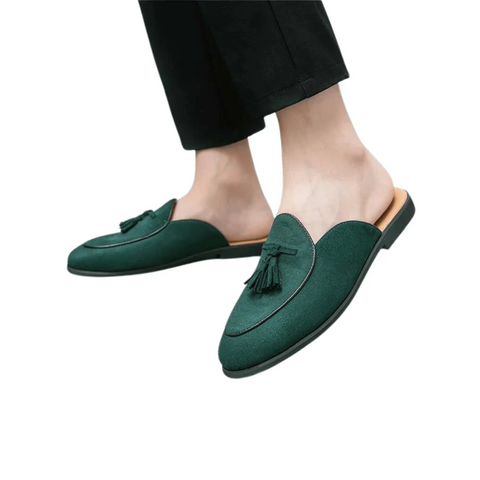 Rolven terlik, yeşil püsküllü slip-on loaferlar, günlük kullanımda şık seçenekler