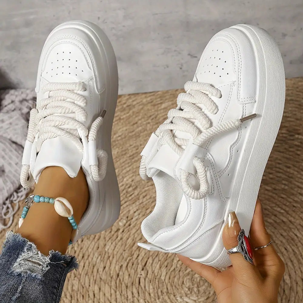 Solvia kadın sneaker, kalın tabanlı beyaz deri bağcıklı ayakkabılar
