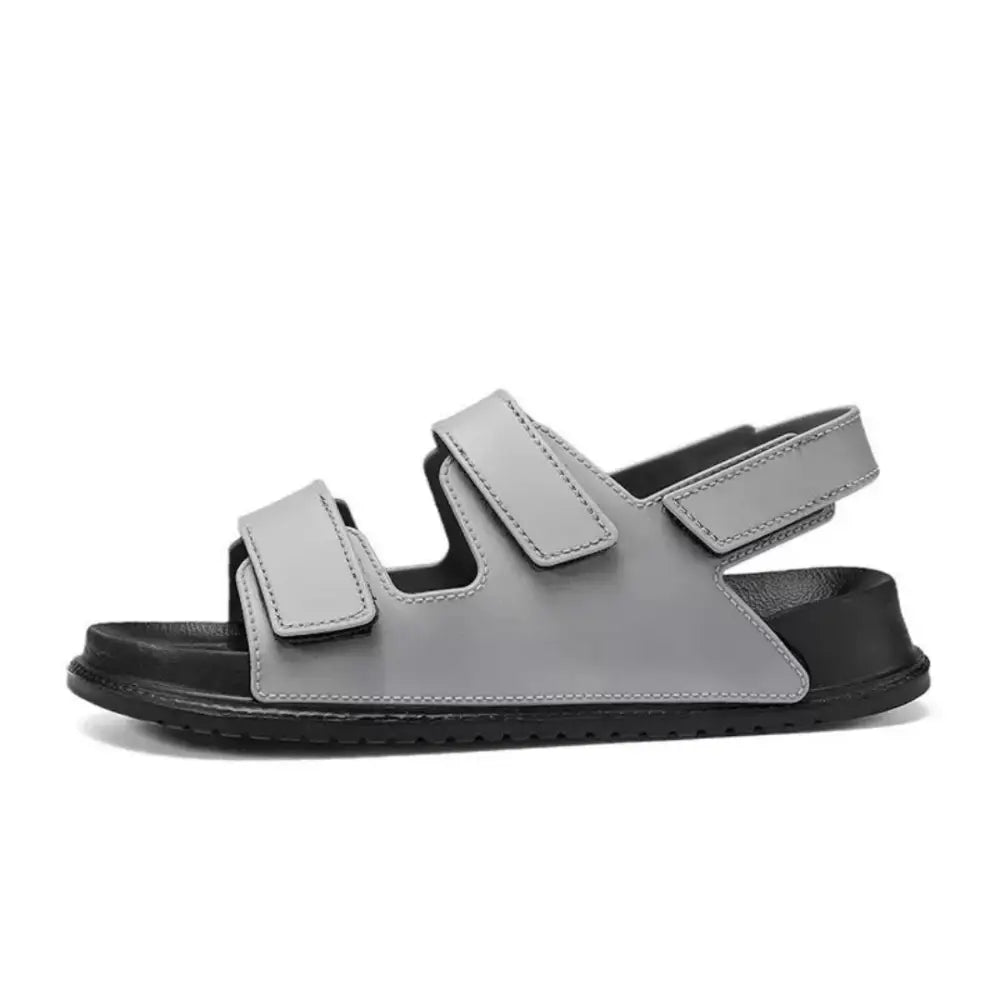 Tavis erkek sandalet, iki ayarlanabilir Velcro kayışlı gri sandalet ve siyah taban
