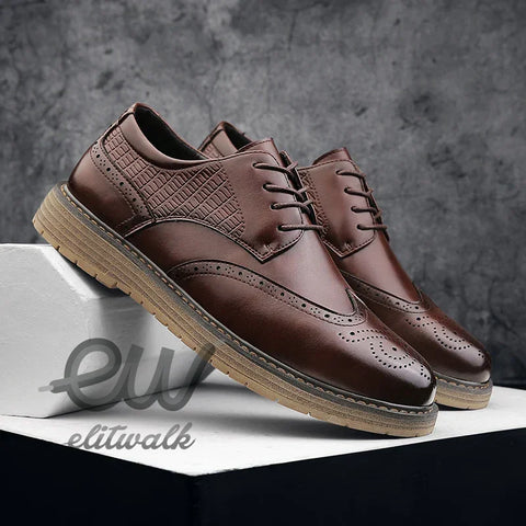 Torvenis rugan erkek kahverengi deri wingtip brogue ayakkabı, lastik taban