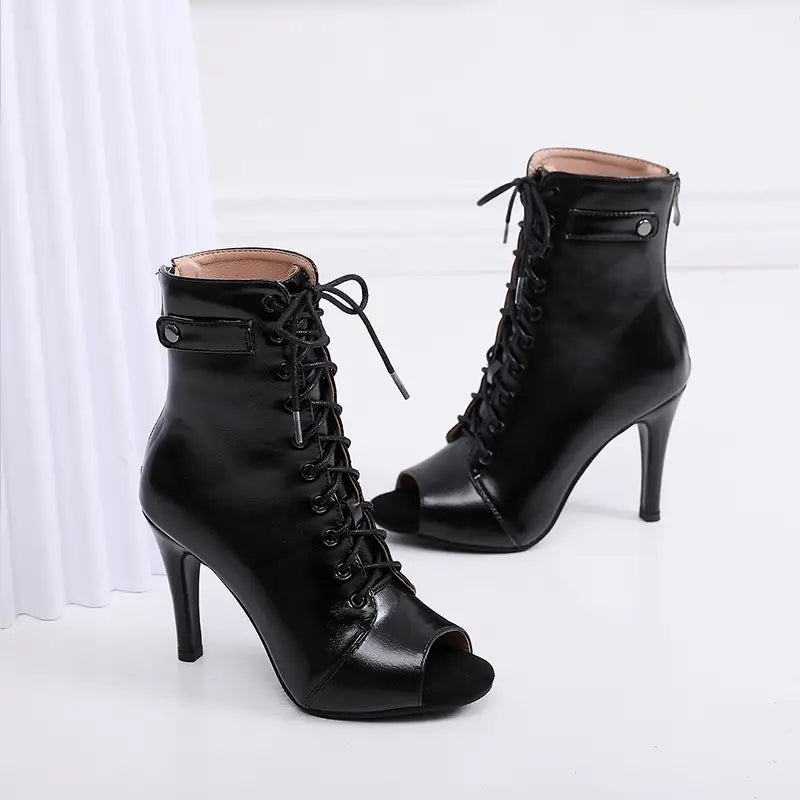 Valnero topuklu ayakkabı, siyah deri peep-toe, dantel bağlamalı, stiletto topuk
